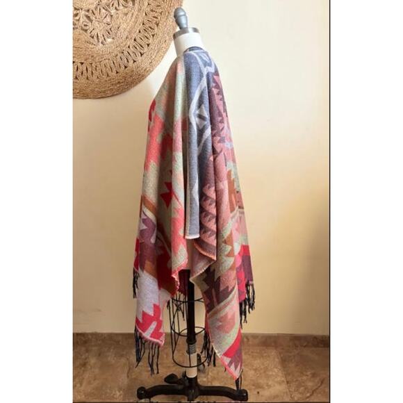 NOBIA Southwestern Aztec Boho Fringe Poncho Shawl Wrap One Size OS - Picture 4 of 6